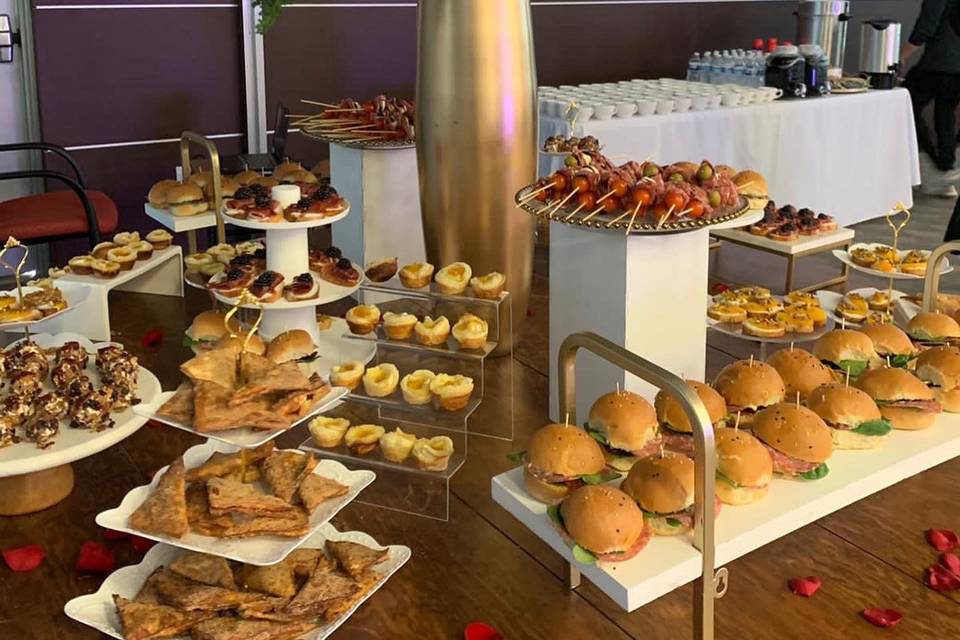 Mesa de aperitivos