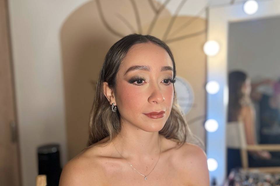 Classic makeup