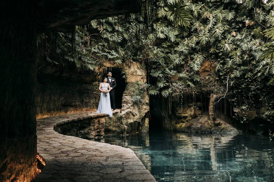 Trash the dress Cenote Yucatán