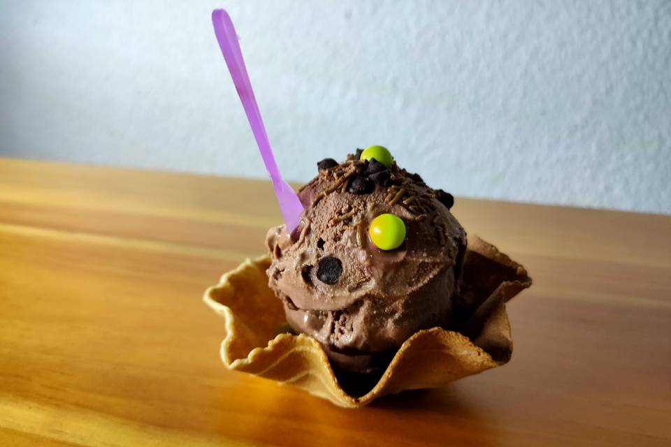 Helado de chocolate con chcore