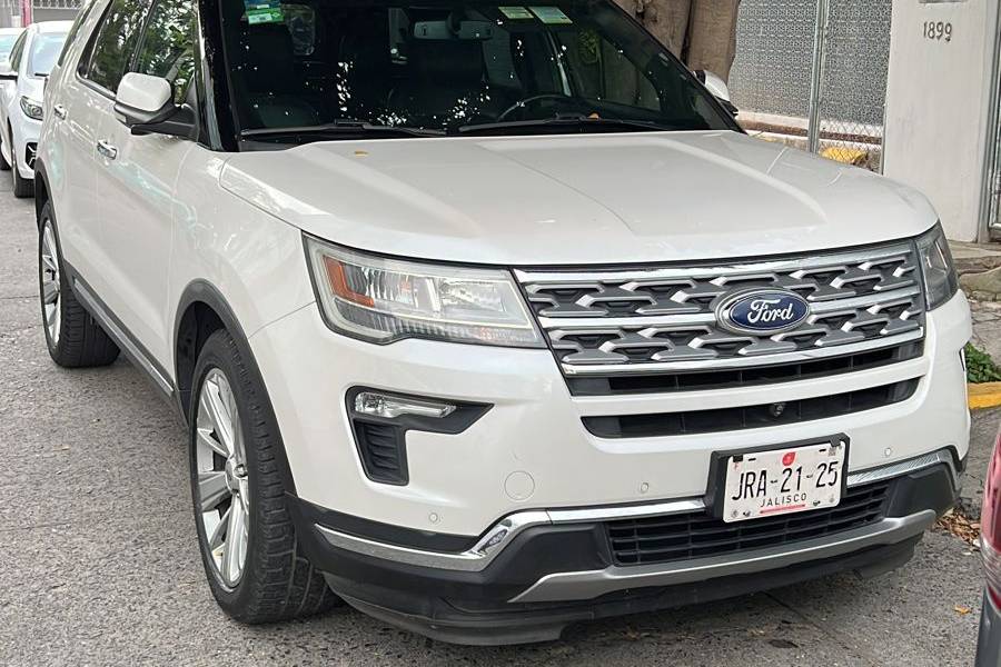 Ford Explorer frontal