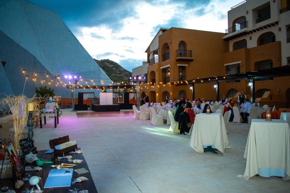 Banquete en terraza Sundeck