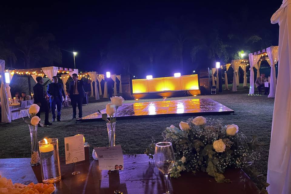 Vista de mesa de novios
