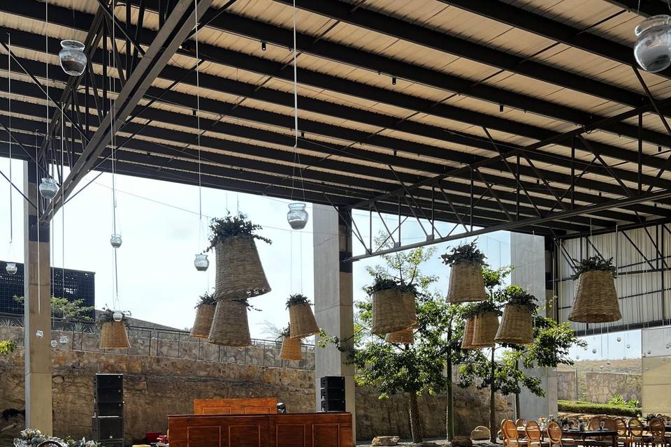 Pista de baile en madera y bar