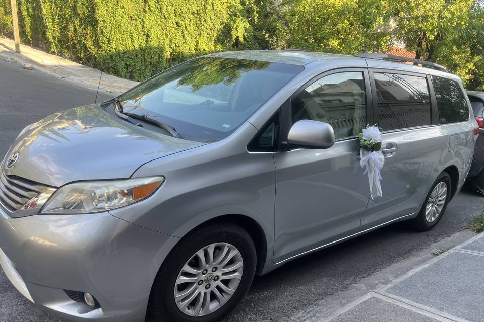 Transporta hasta 7 pasajeros