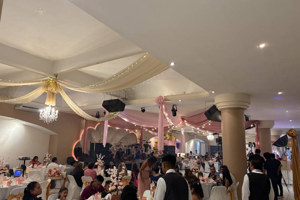 Espacio cerrado para eventos