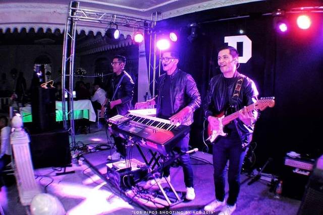 Tocando en vivo