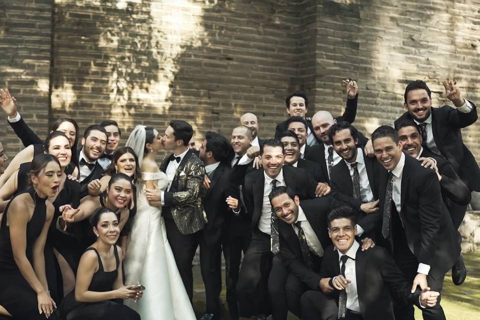 Videos y fotos de momentos clave durante la fiesta