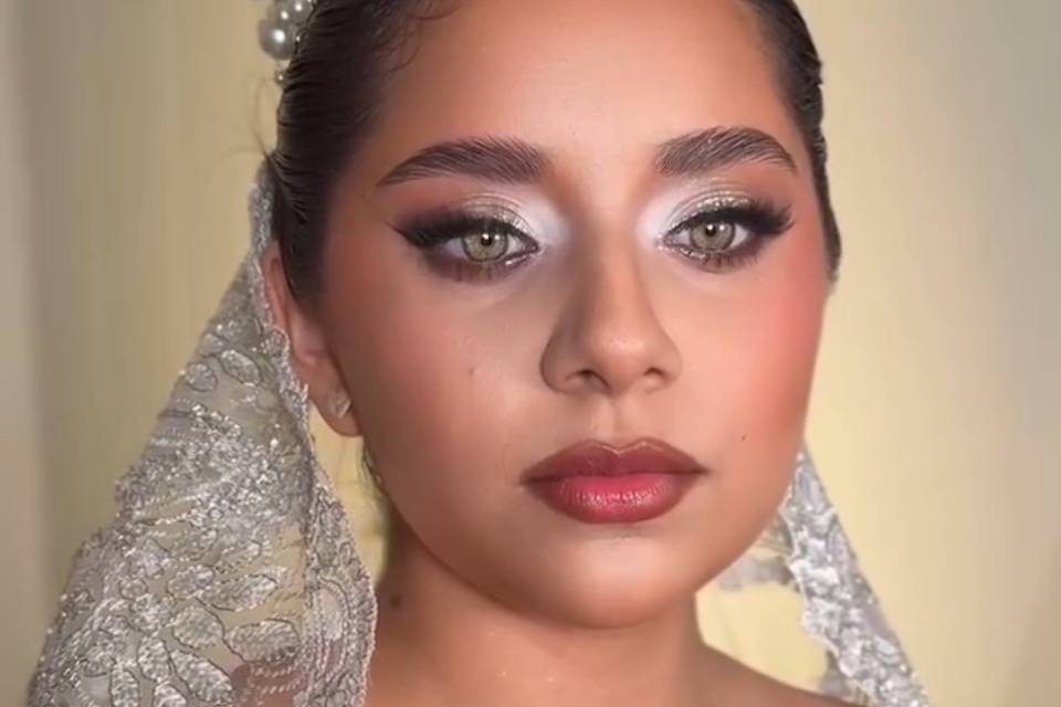 Maquillaje de larga duración para eventos nupciales