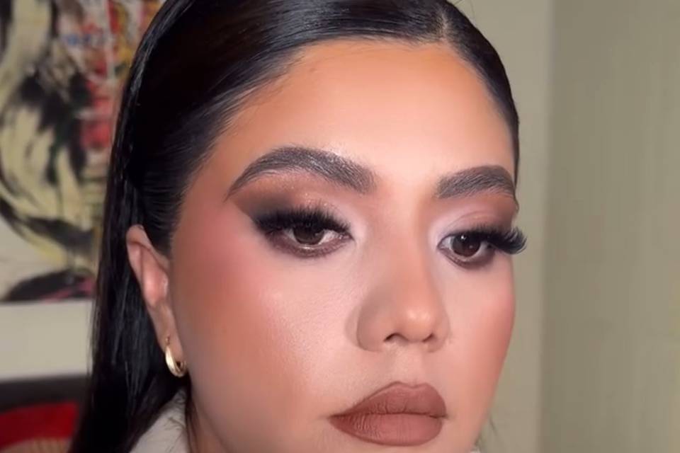 Maquillaje de larga duración para eventos nupciales