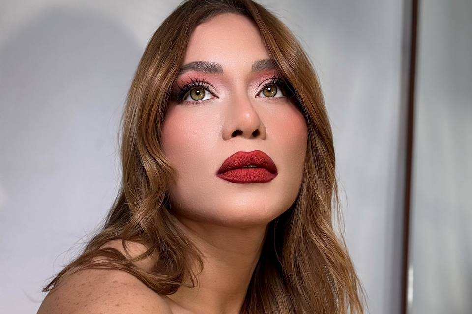 Maquillaje de larga duración para eventos nupciales