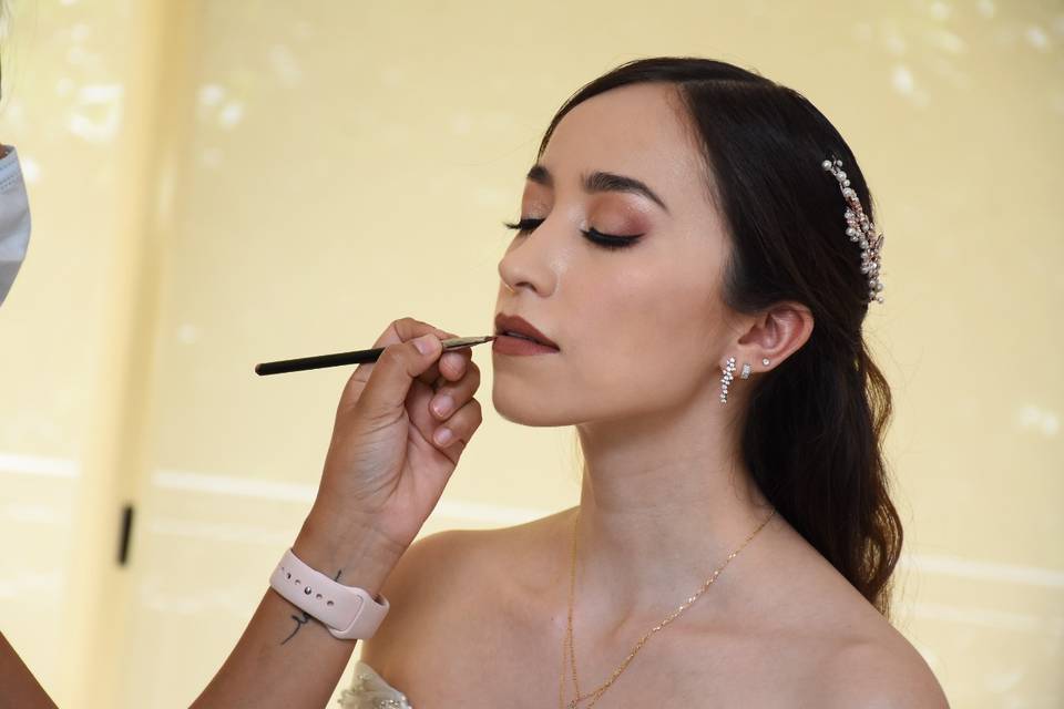 Artemis Vázquez Makeup Artist