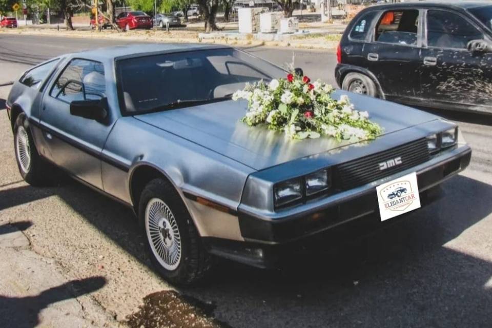 DMC-12 DeLorean