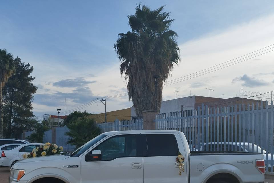 Ford Lobo Lariat