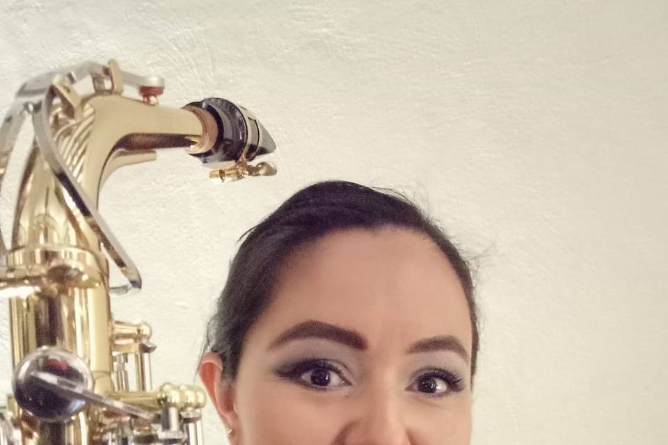 Artista con su saxofón