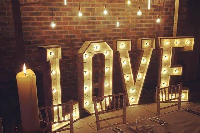 Letras iluminadas