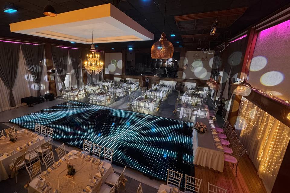 Salón con luz calida