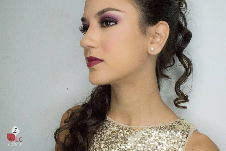 Damas maquillaje y peinado