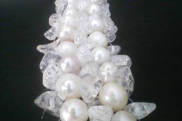 Pulsera novia con perla y cuarzo