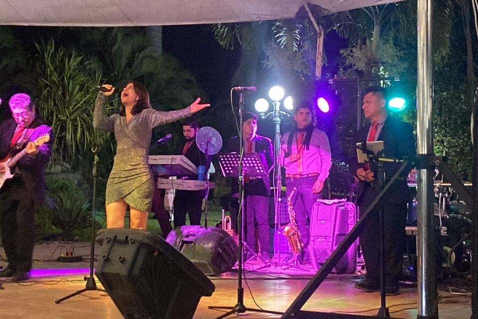 Grupo Musical Caoba Versátil