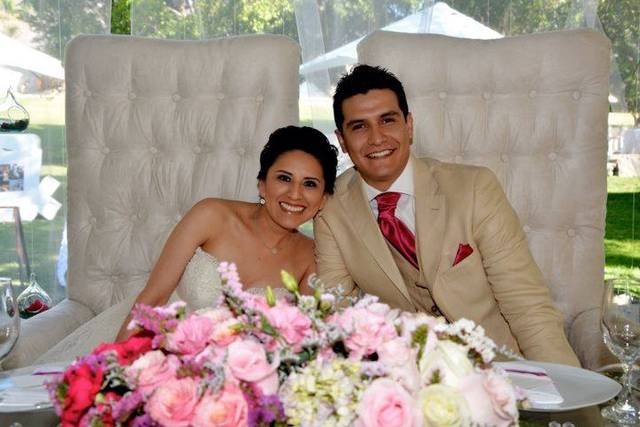 Arreglo floral mesa de novios