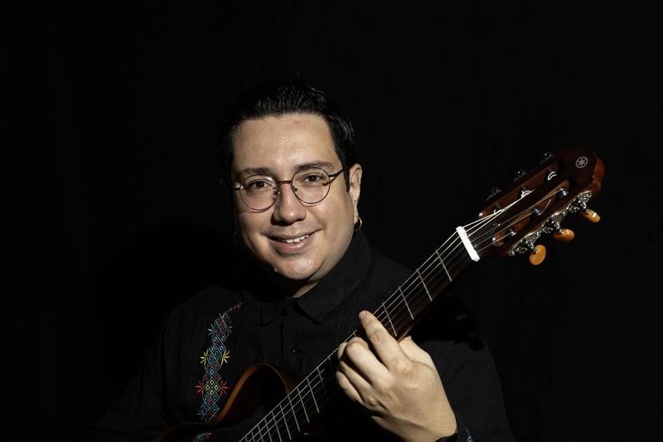 Ernesto Aguilar