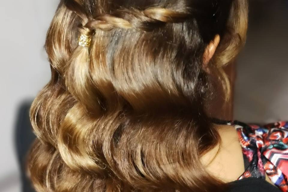 Semi recogido con ondas