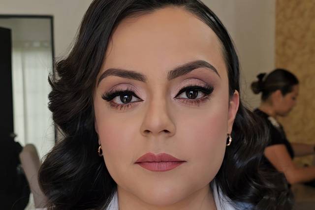 Abril Villaseñor Make up Artist