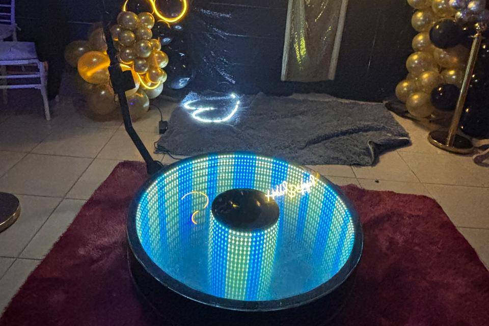 Plataforma 360 iluminada a