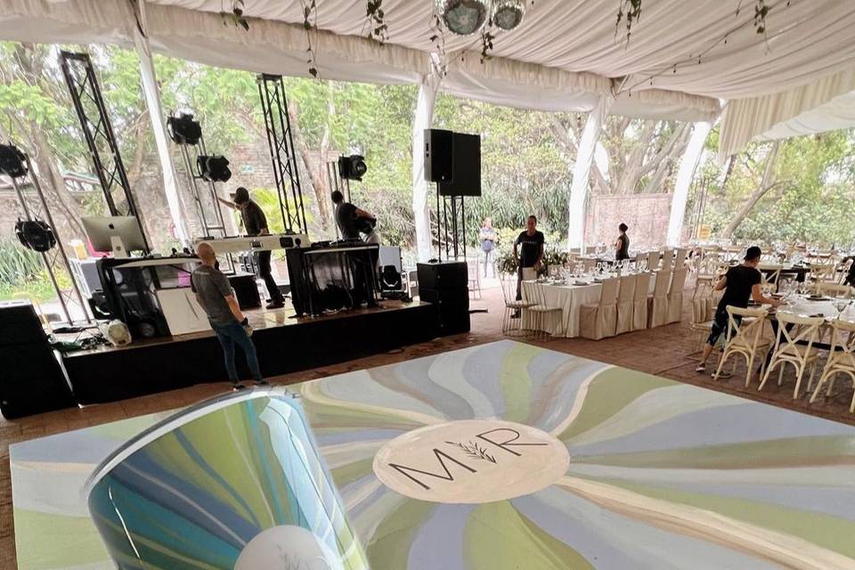 Pista de baile y termo personalizados