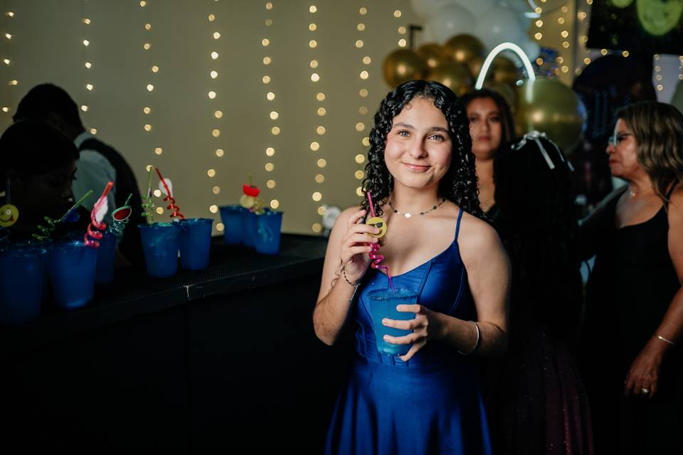 Invitada con azulito