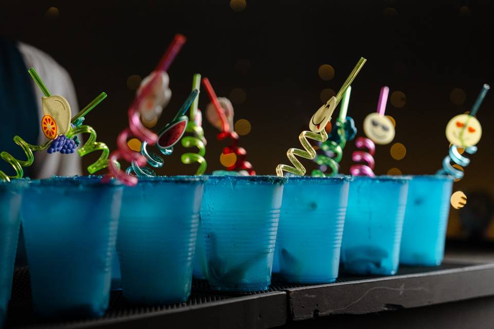 Cocteles con popotes
