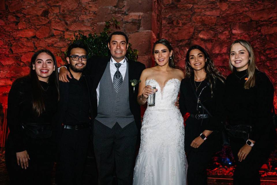 Un equipo respaldando tu dia