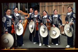 Mariachi Femenil Mujer Latina