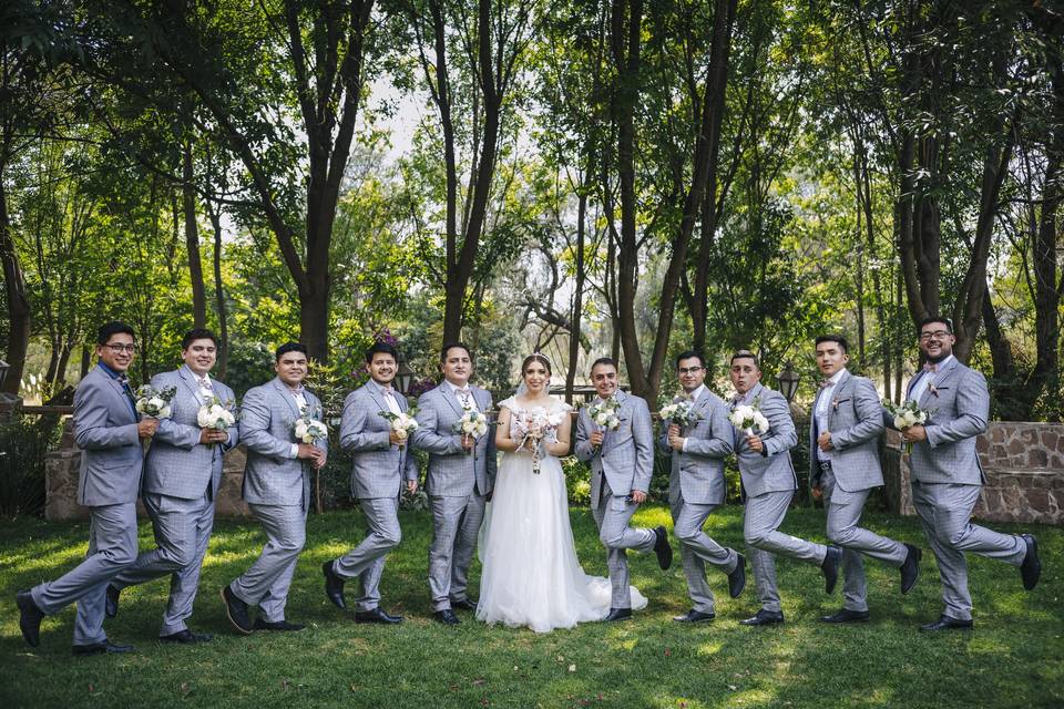 Novia con los bestmen