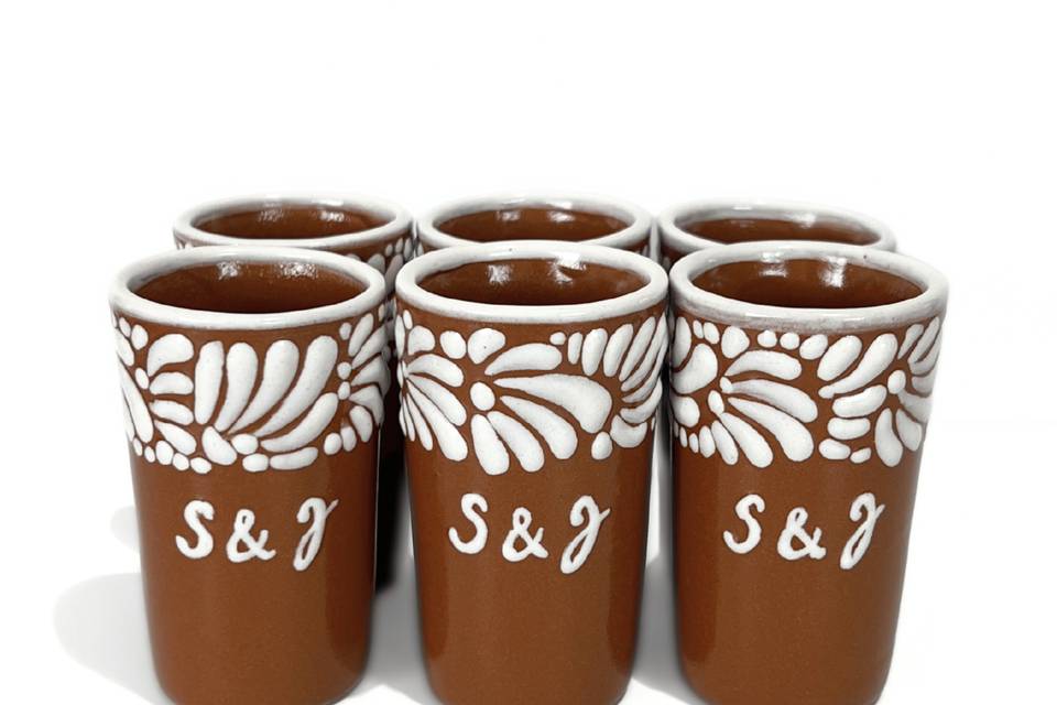 Tequileros  con iniciales