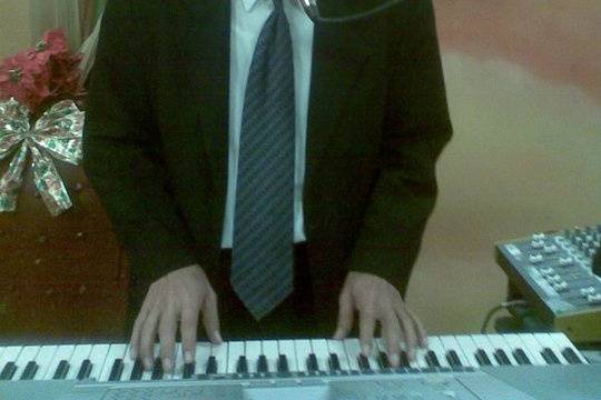 Tecladista y voz
