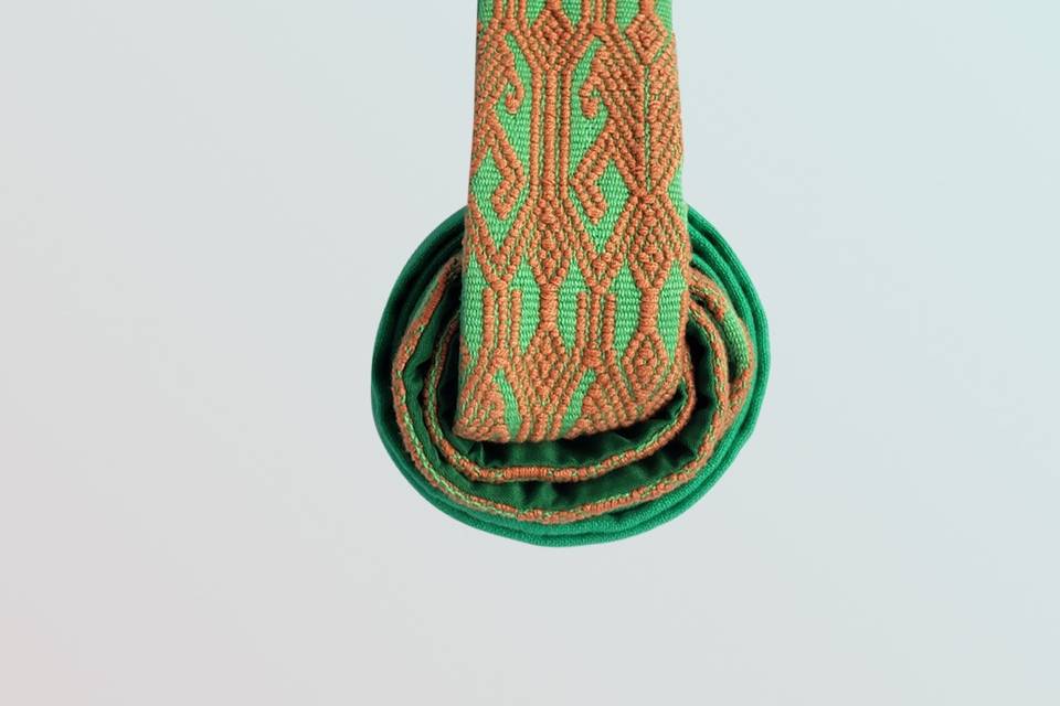 Corbata verde con salmón