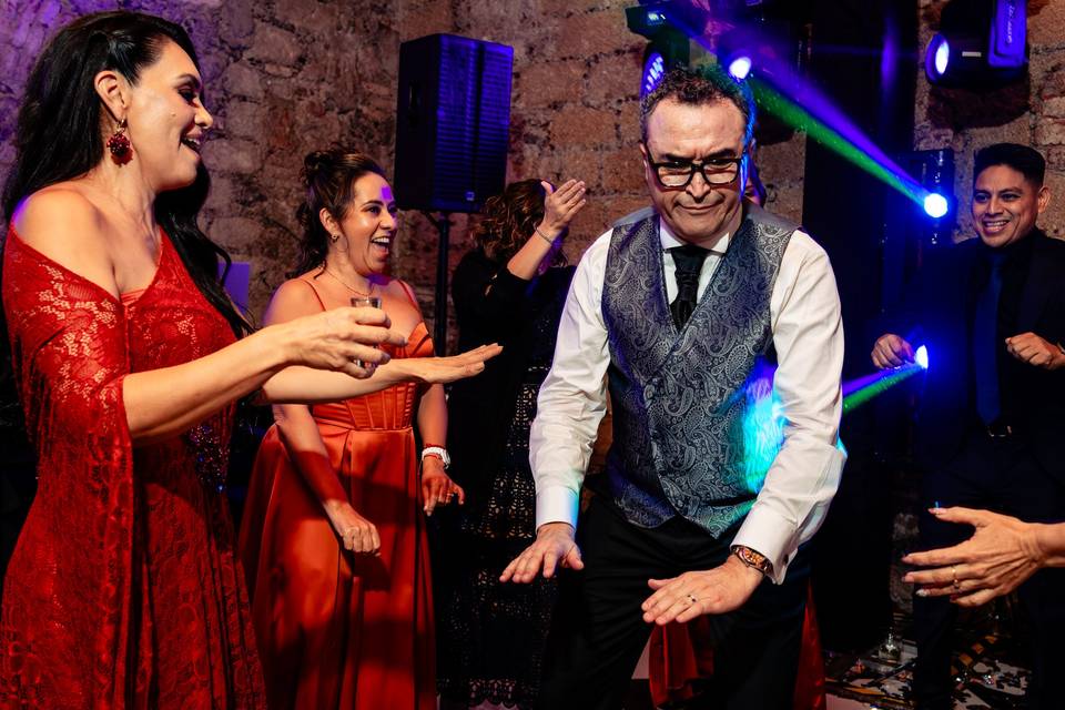 Bailando