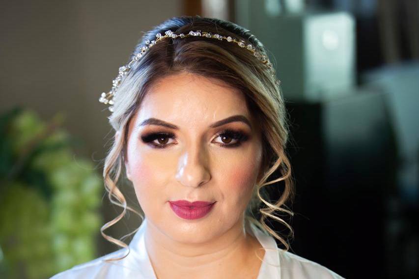 Maquillaje y peinado de novia