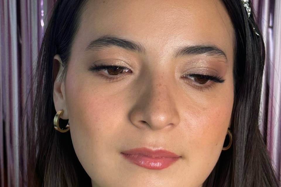 Maquillaje natural para chica