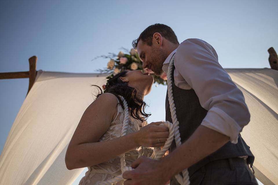 Beso al final de la ceremonia