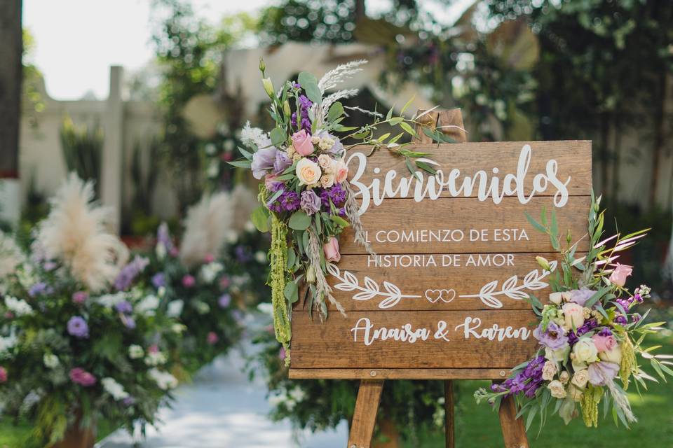 Lorena Aldana Wedding and Event Planner