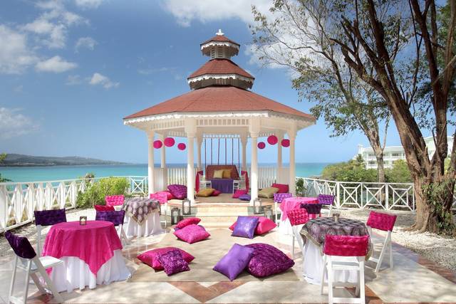 Memorable Weddings Beach