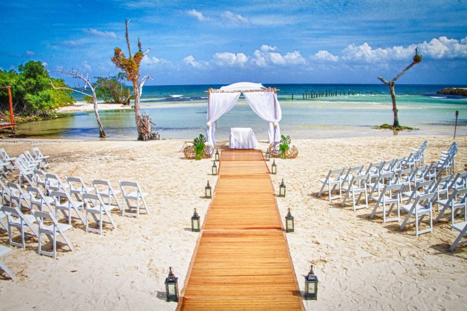 Memorable Weddings Beach