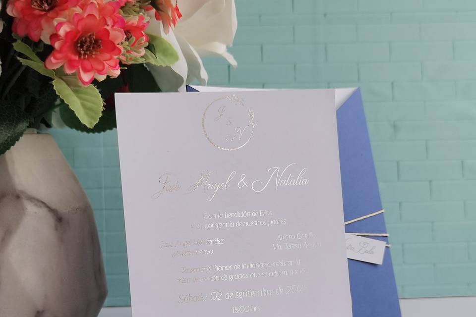 Invitación con foil plata