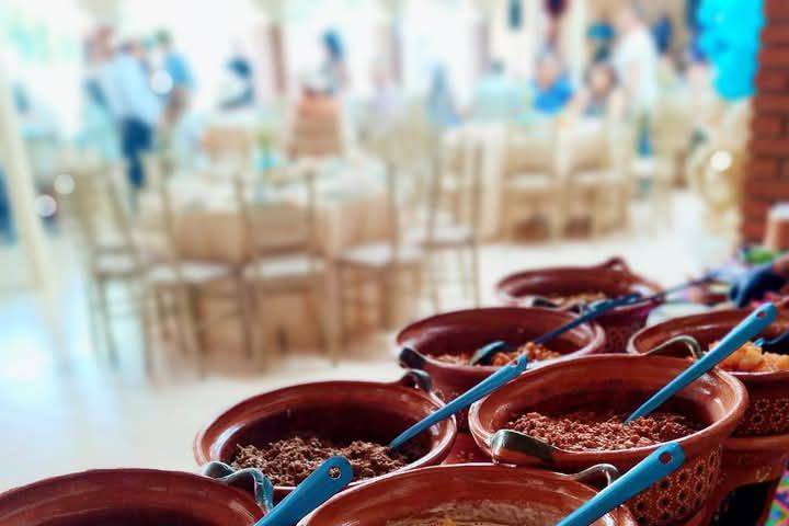Cazuelas con comida