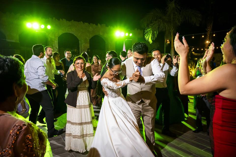 Baile
