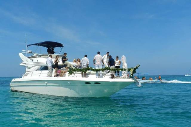 Luxury Yacht Charter Cancún