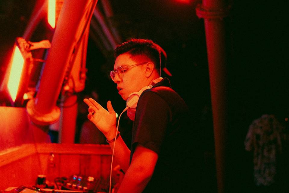 DJ experto en eventos especiales